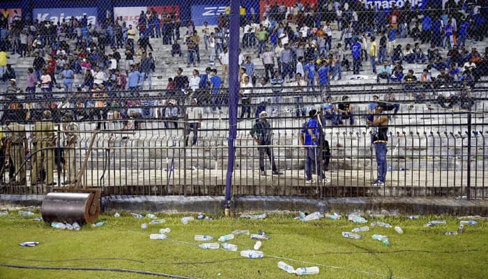 India vs South Africa: How cricket fraternity reacted to crowd&#039;s disgraceful behaviour at Cuttack