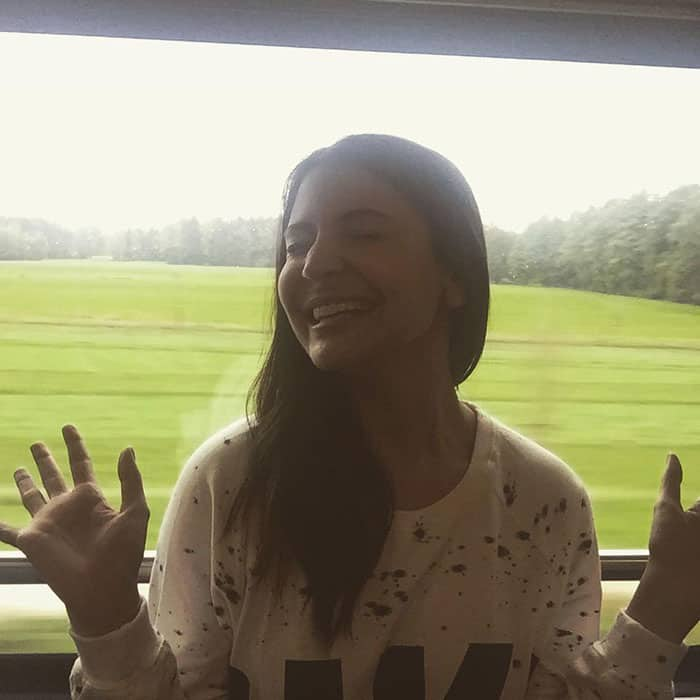 Anushka Sharma :- Travelling by train to Vienna from Innsbruck . As you may have noticed .... THRILLEDDDD!! #AeDilHaiMushkil -twitter