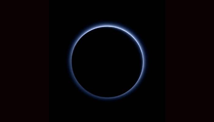 Revealed: NASA&#039;s New Horizons finds blue skies, water ice on Pluto
