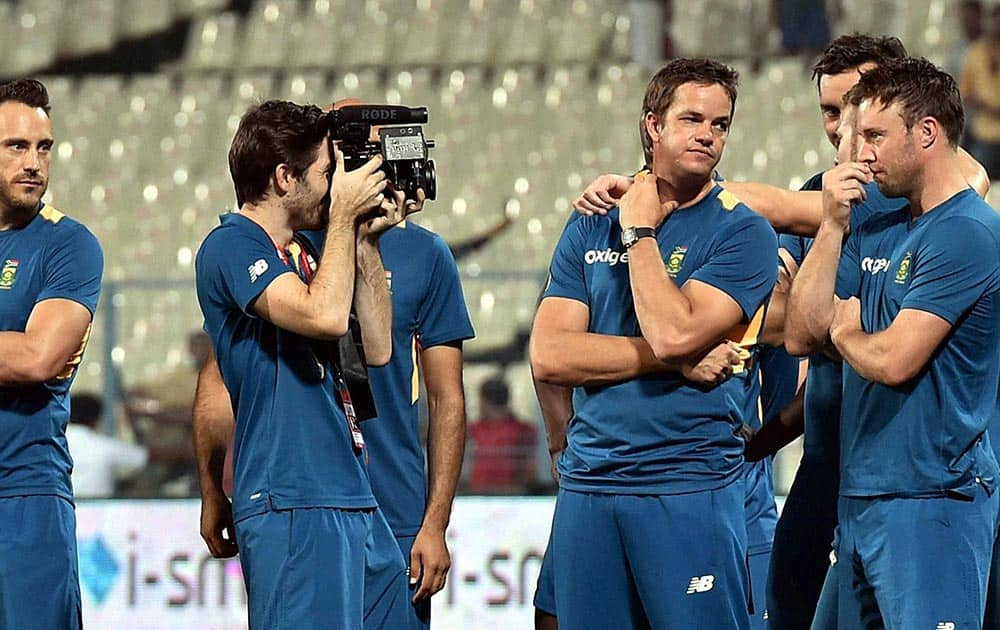 South African captain F du Plessis celebrates after winning T20 Series at Eden Garden in Kolkata.