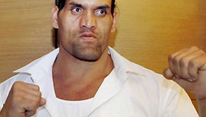 VIDEO: The Great Khali&#039;s funny ad will leave you gasping for breath