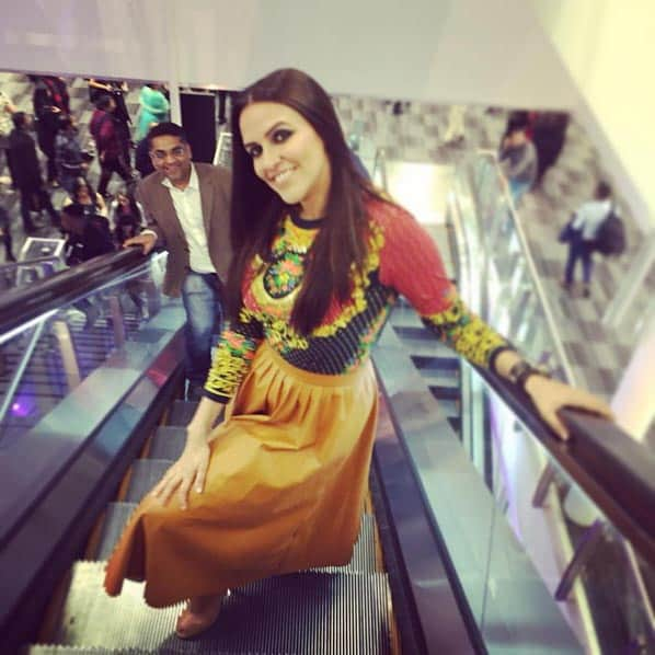 In #zara n manisharorafashion  n as usual photo bombed by @thakkerrishi #indiafashionweeklondon… https://instagram.com/p/8zEIdcKnpd/  Twitter@NehaDhupia