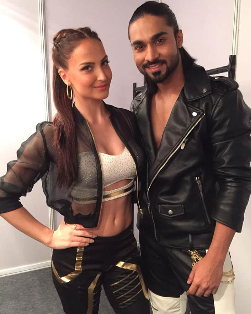 Elli Avram ‏:- Was really nervous for tonight's performance! Thanks @SalmanYKhan for making me discover what more I can do :))  -twitter