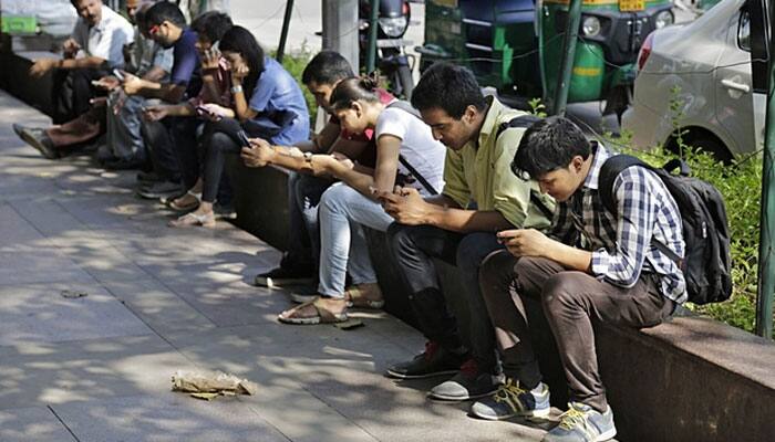 TRAI orders telcos to compensate consumers for call drops 
