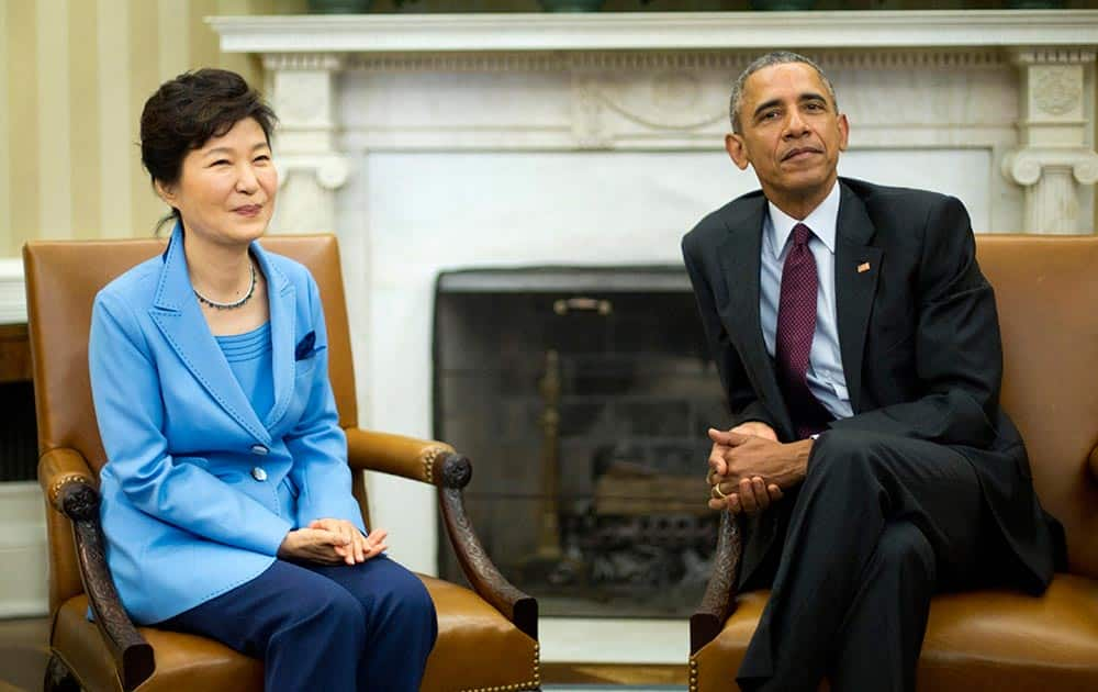 President Barack Obama meets with South Korean President Park Geun-hye.