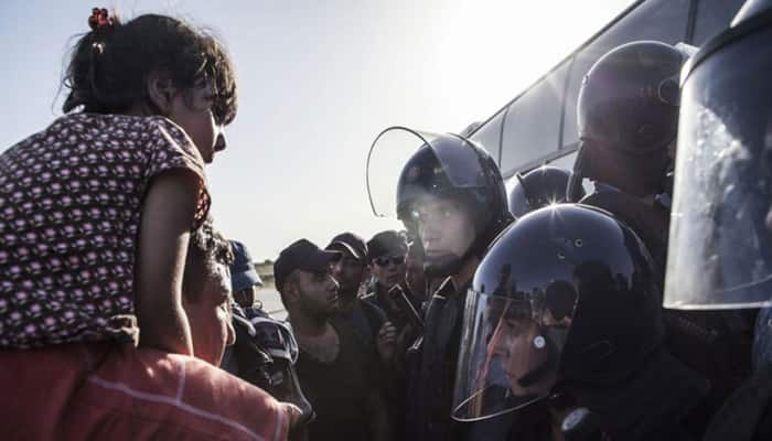 Migrants told &#039;be patient&#039; as entry to Croatia slows