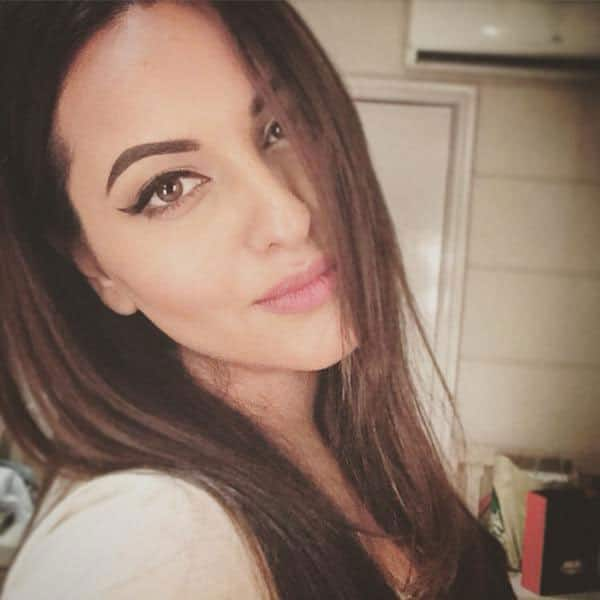 Its monday. Perfect day to post a #sundayselfie. - Twitter@sonakshisinha