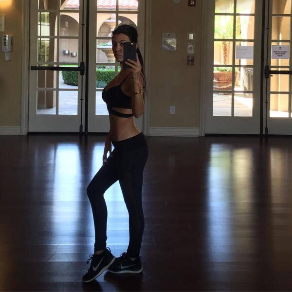 Working out is one of the only things that helps when I'm feeling anxious- Twitter@kourtneykardash