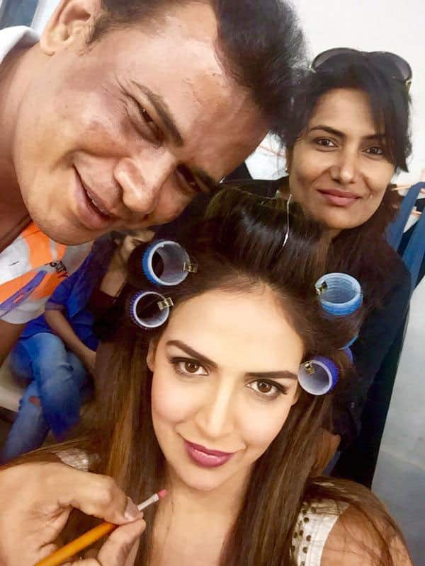 With my team Atul my makeup guy since 2003 and Lata they make me look good - Twitter@Esha_Deol