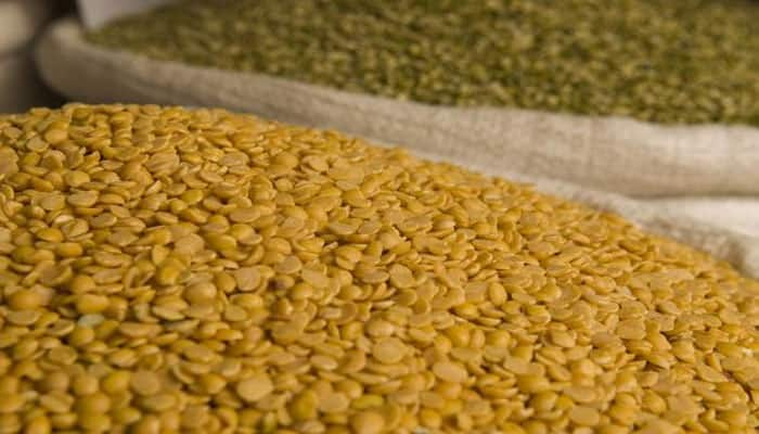 Government acts against hoarders, over 5,800 tonnes of pulses seized