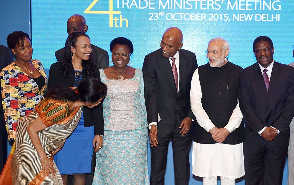 Prime Minister Narendra Modi, Minister of State (Independent Charge) for Commerce and Industry Nirmala Sitharaman with the delegates of African countries before a dinner at the India-Africa Trade Ministers’ Meeting 2015 in New Delhi.