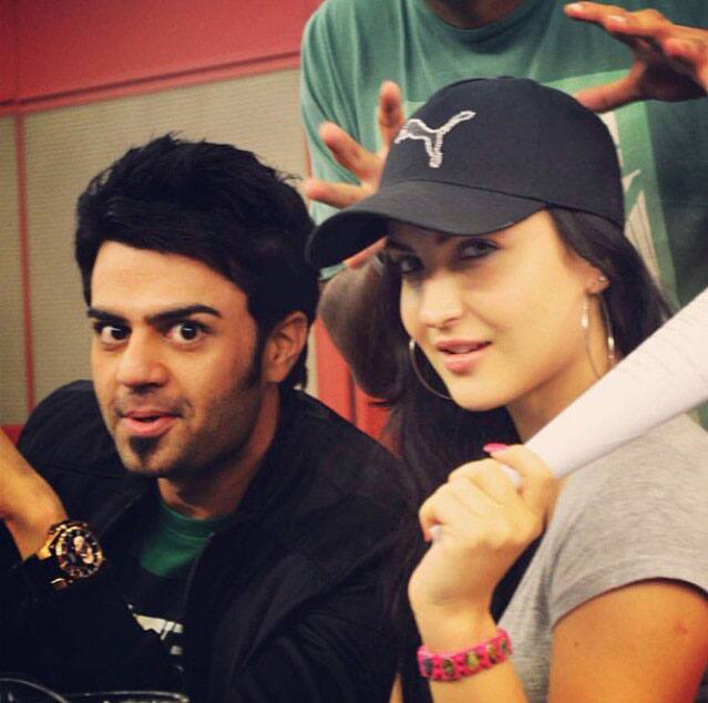 Elli Avram :- TBT Mickey Virus 2years today :) @ManishPaul03 @VarmaSaurabh    #woopwoop -twitter