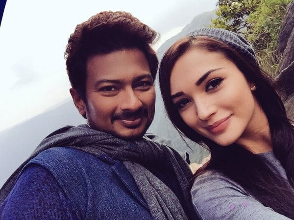 Final song shoot for #Gethu .. I think we were quite brave today @Udhaystalin  Practically cliff hanging!! - Twitter@iamAmyJackson