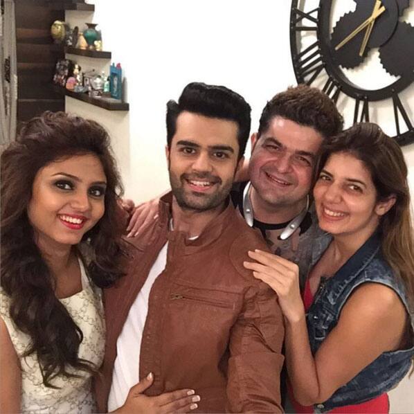 Instagram/manishpaul