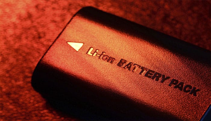 New tech produces lighter, long-lasting batteries from silicon