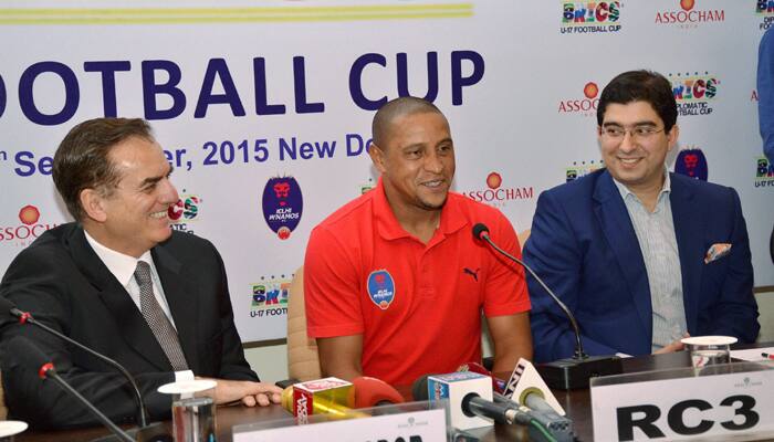 Salt Lake Stadium turf draws flak from Delhi Dynamos&#039; Roberto Carlos