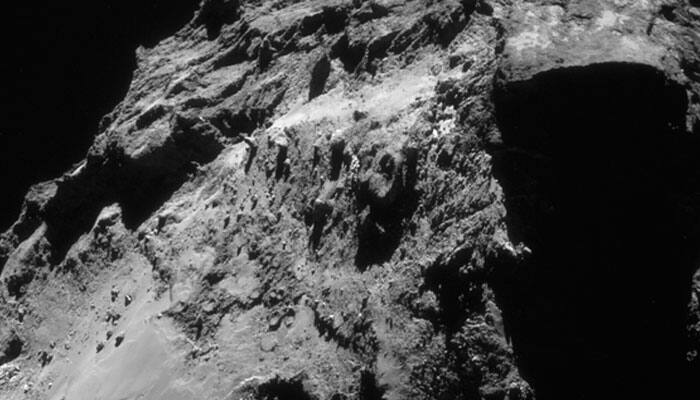 Rosetta space probe detects oxygen on comet 67P
