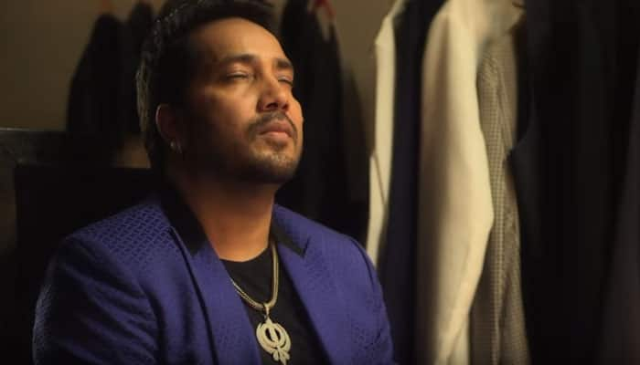 Watch: Mika Singh at his unusual best in &#039;Maa&#039; song!