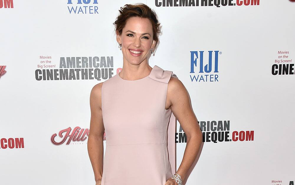 Jennifer Garner arrives at the 29th American Cinematheque Awards honoring Reese Witherspoon at the Hyatt Regency Century Plaza, in Los Angeles.