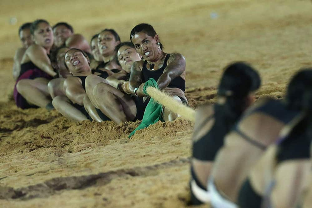 Women indigenous Maori of New Zealand take part in the proof of the force cable during the final games of the World Indigenous Games, in Palmas, Brazil.