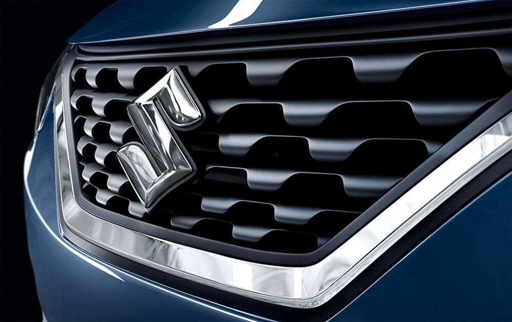 Accentuated chrome along the front grille outshines all in a powerful display.