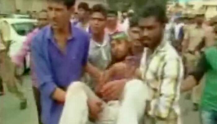 Violence erupts over &#039;Tipu Jayanti&#039; in Karnataka, VHP leader dies during protest