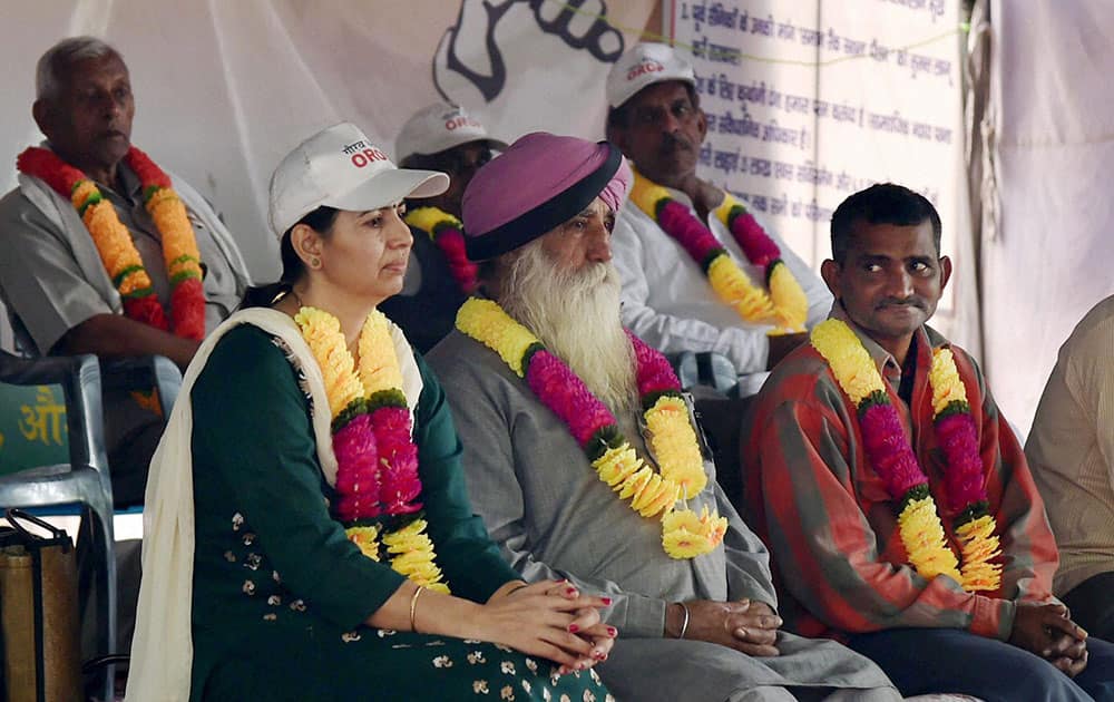 Ex-servicemen during their agitation for One Rank One Pension (OROP) scheme benefits and privileges at Jantar Mantar in New Delhi.