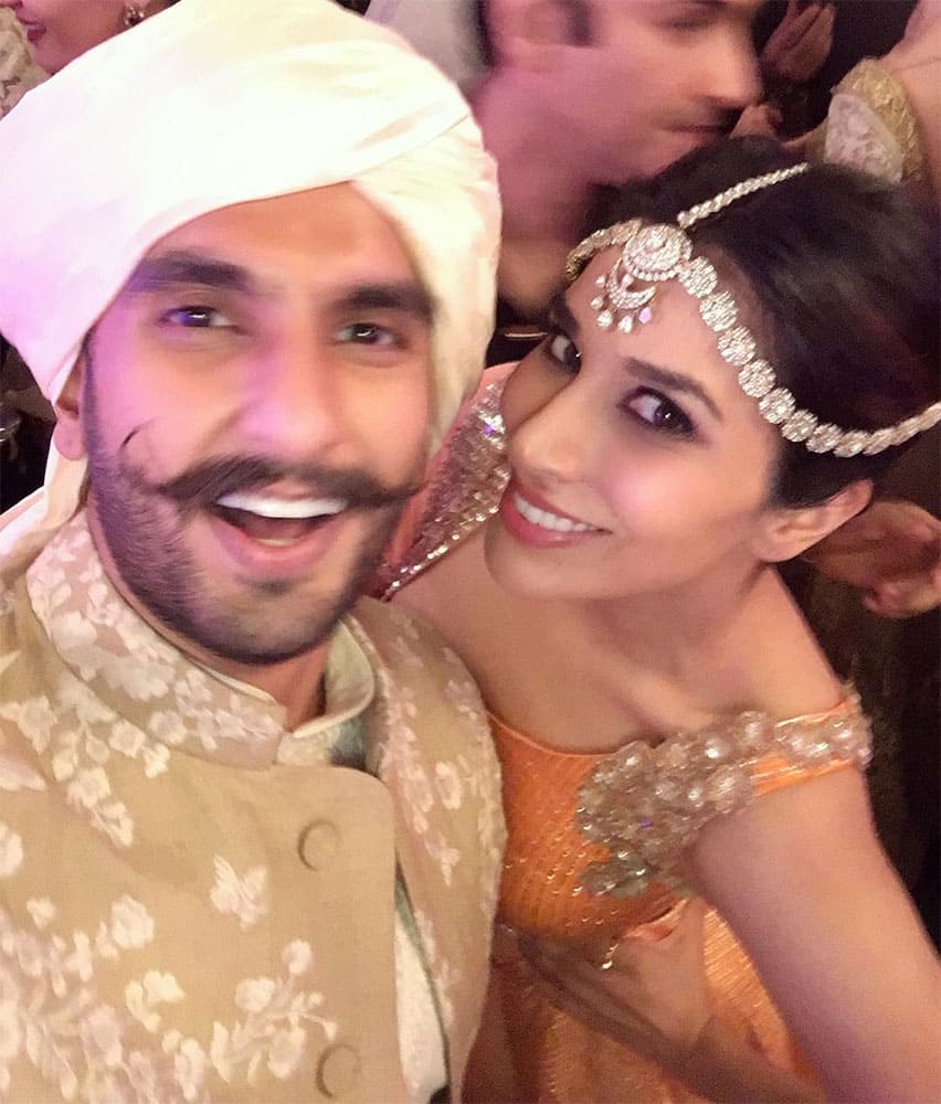 SOPHIE CHOUDRY :- Moochein hon toh Bajirao jaisi @ranveerofficial #diwali #happyfaces #bajirao #selfie #funtimes…  -instagram