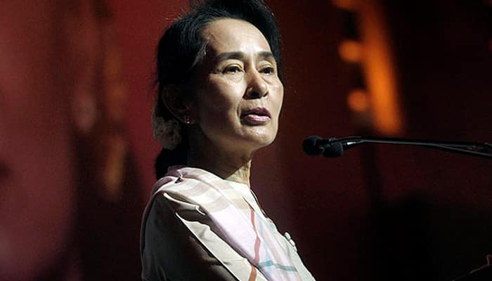 Suu Kyi&#039;s party on verge of landslide win in Myanmar polls