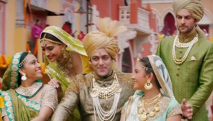 Modi song screened during &#039;Prem Ratan Dhan Payo&#039; interval inviting criticism?