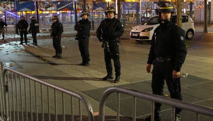 Paris attacks provoke fresh migrant fears in Europe