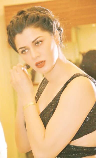 #Throwback @jewelcoutureindia #Jewels #OpeningCeremony #Events #Lategram  @yuvrajentertainment Twitter@kainaatarora