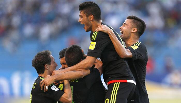 Mexico beat Honduras 2-0 in World Cup qualifier