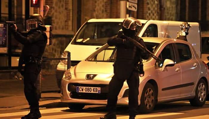 Anti-terror raid in Paris: Help me, shouted woman suicide bomber to lure policemen