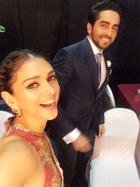 First time hosting live,for #IFFI2015 but with this awesome badass talent you're laughing all the way! @ayushmannk  Twitter@aditiraohydari