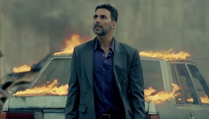 &#039;Airlift&#039; first look: Akshay Kumar stands tall in poster!