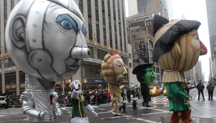 New York prepares for thanksgiving parade as Islamic State threat looms