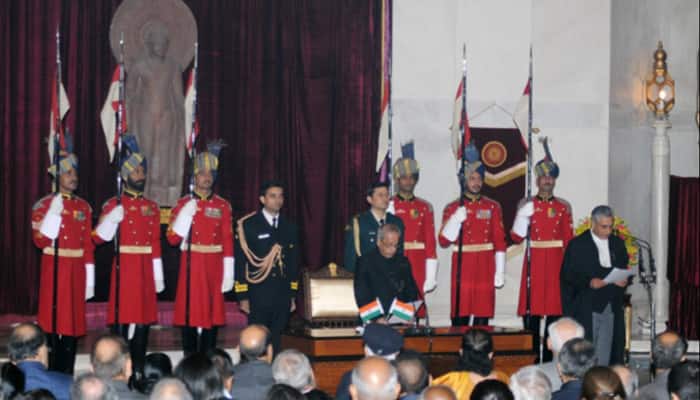 Justice TS Thakur takes oath as 43rd Chief Justice of India
