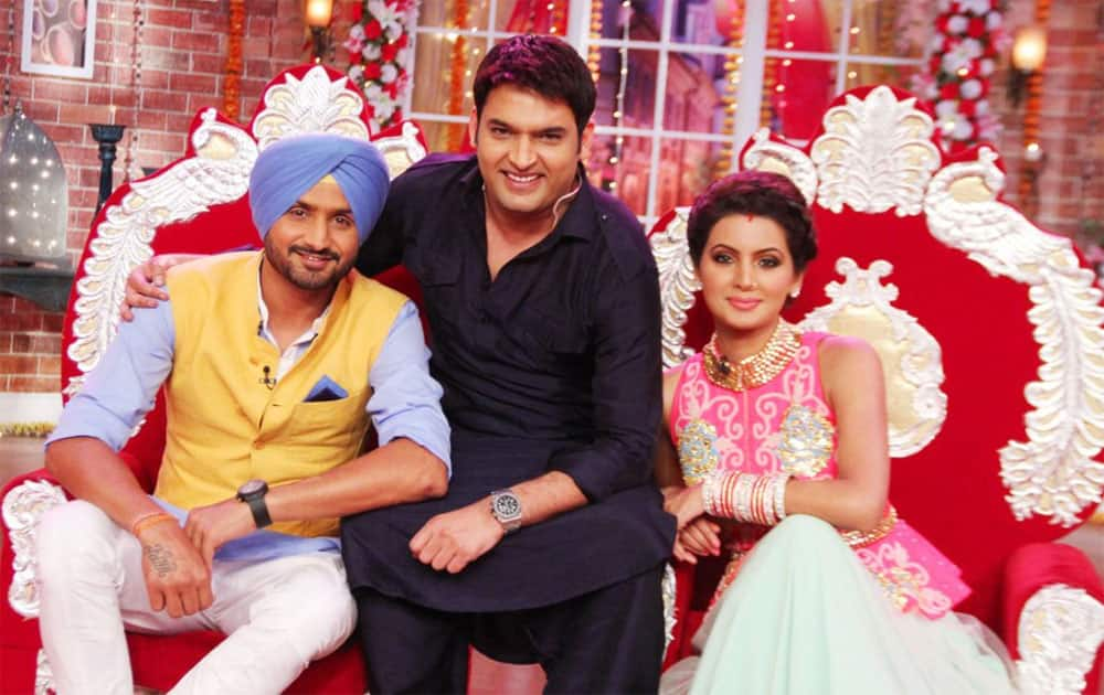 Dont forget to watch the most beautiful newly married couple my bro @harbhajan_singh n bhabhi @Geeta_Basra tmrw. Twitter@KapilSharmaK9 