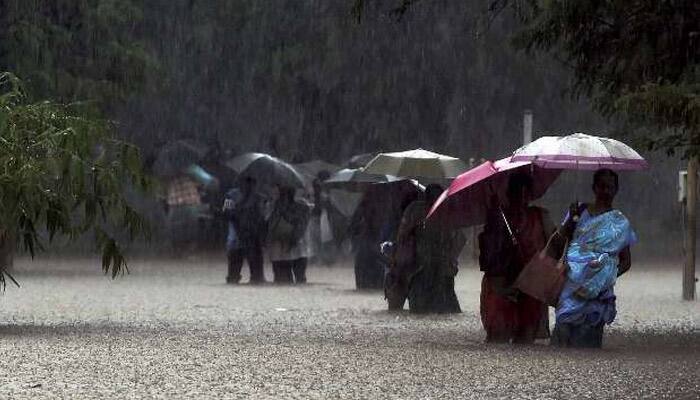 Chennai floods: Ramakrishna Math provides relief in rain-hit areas