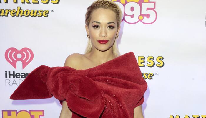 Rita Ora shares cleavage revealing pic on Twitter after wardrobe malfunction!