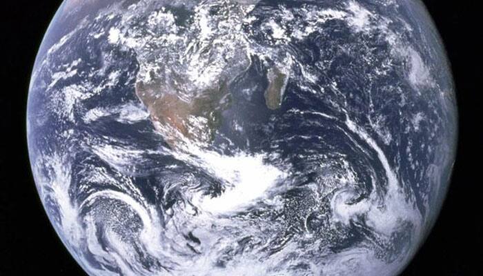 See pic: NASA&#039;s image of the day - Earth in full view!