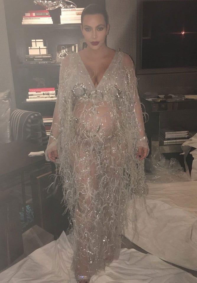 Kim Kardashian :- GATSBY FITTING -twitter