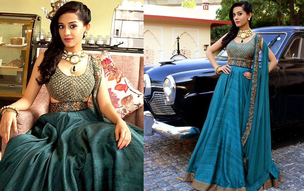 AMRITA RAO :- Feel the Regal Elegance in @RAMBHAJ0 choker & #RiddhimaBhasin outfit @JJSjaipur NDTV Goodtimes -twitter