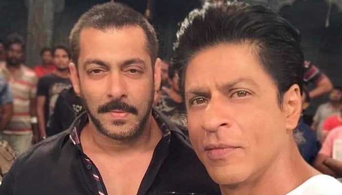 Bigg Boss: Salman Khan, Shah Rukh Khan relive &#039;Karan Arjun&#039; moment – See Pics