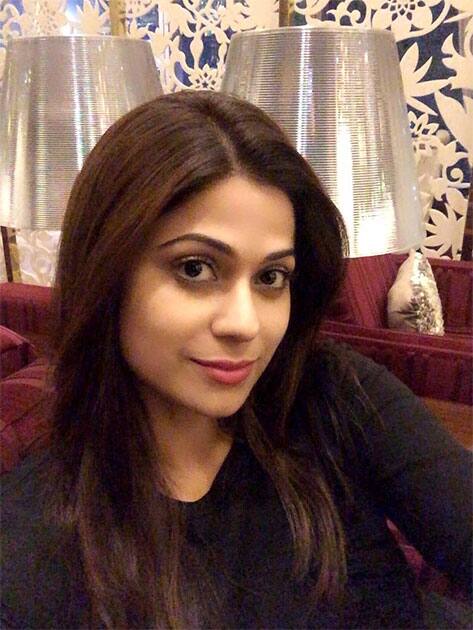 Off to London ! Soo looking forward. Twitter@ShamitaShetty