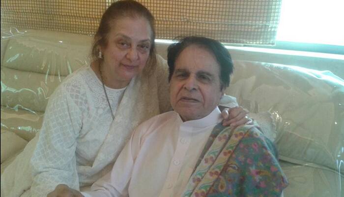 Dilip Kumar honoured with Padma Vibhushan samman