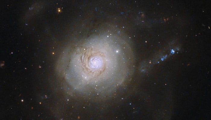 Splendid image of galaxy NGC 7252 from Hubble!