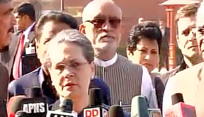 Arunachal row: Sonia Gandhi meets President, says Governor &#039;destabilising&#039; state govt