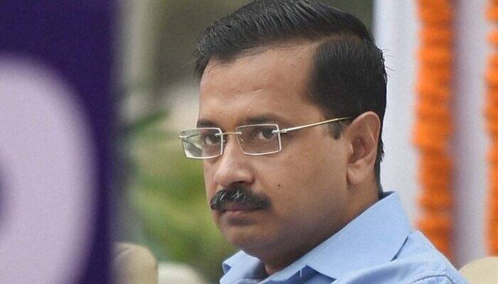 CBI raid row: AAP sharpens attack on BJP, demands Jaitley&#039;s resignation